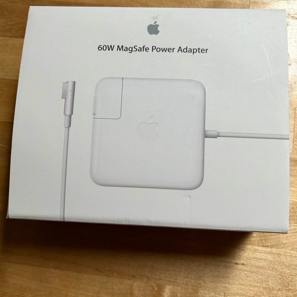 Apple 60W MagSafe Power Adapter